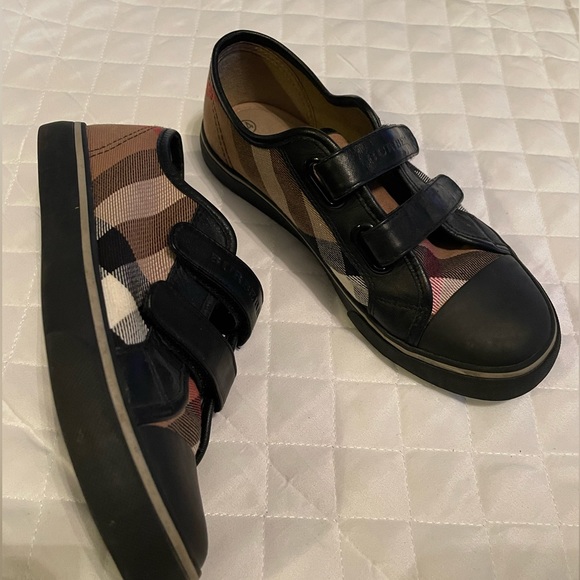 Burberry boys sneakers - Picture 2 of 8